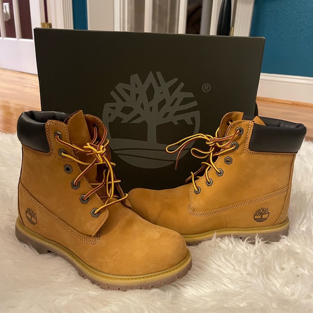 TIMBERLAND WOMEN’S INTERNAL WEDGE 6-INCH WATERPROOF BOOTS 8.5